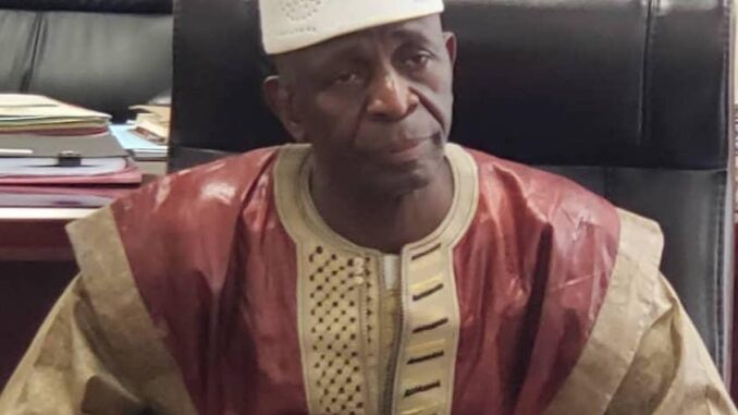 General-Ibrahima-Kalil-Conde-ministre-de-lUrbanisme-de-lHabitat-et-de-lAmenagement-du-territoire-charge-de-la-recuperation-des-domaines-spolies-de-lEtat-678x381
